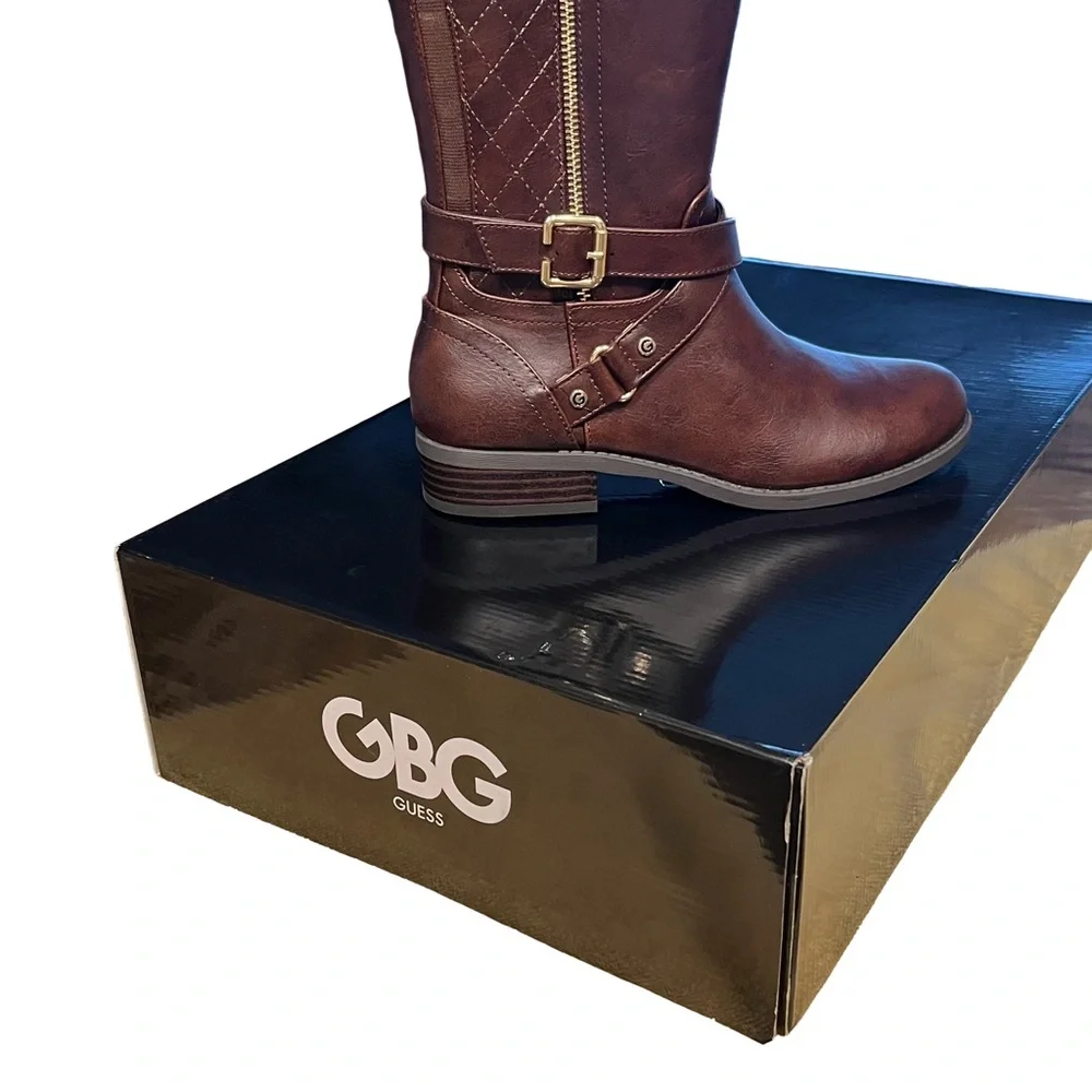 NEW Women’s GBG Guess Haydin Dark Brown Sz 7 Knee High Riding Boots